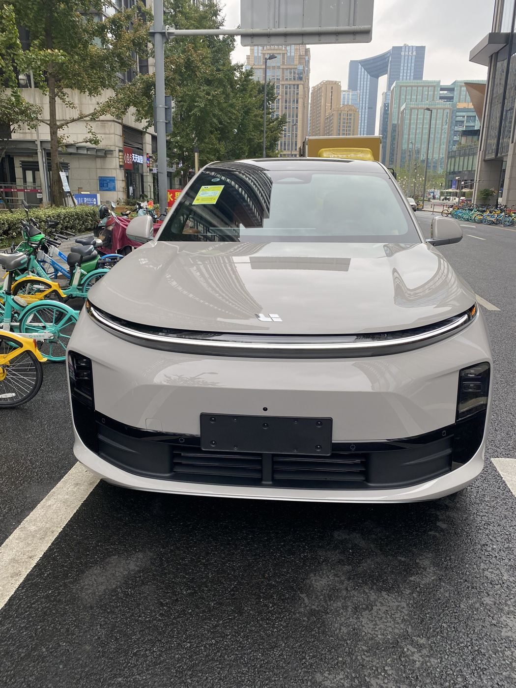 太阳集团tyc33455集团 MEGA 高压纯电 MPV